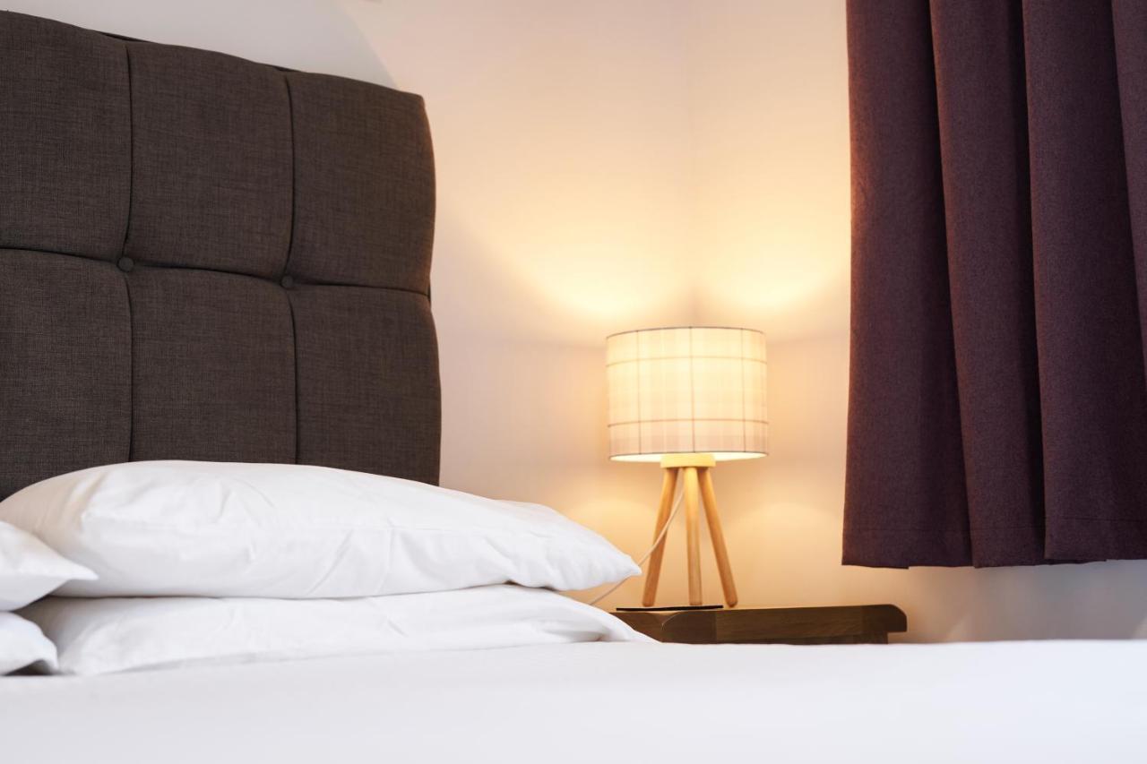 The New Inn Hotel Shottery Bagian luar foto
