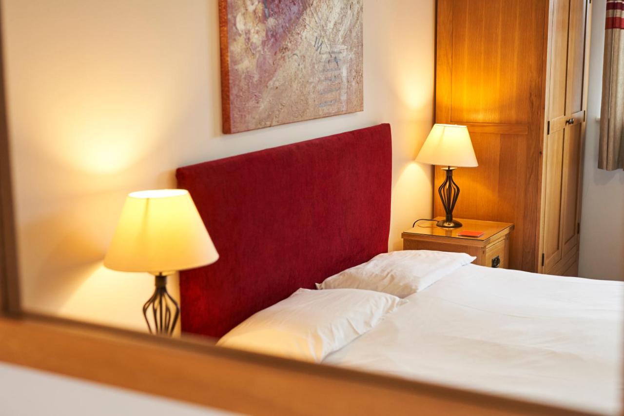 The New Inn Hotel Shottery Bagian luar foto