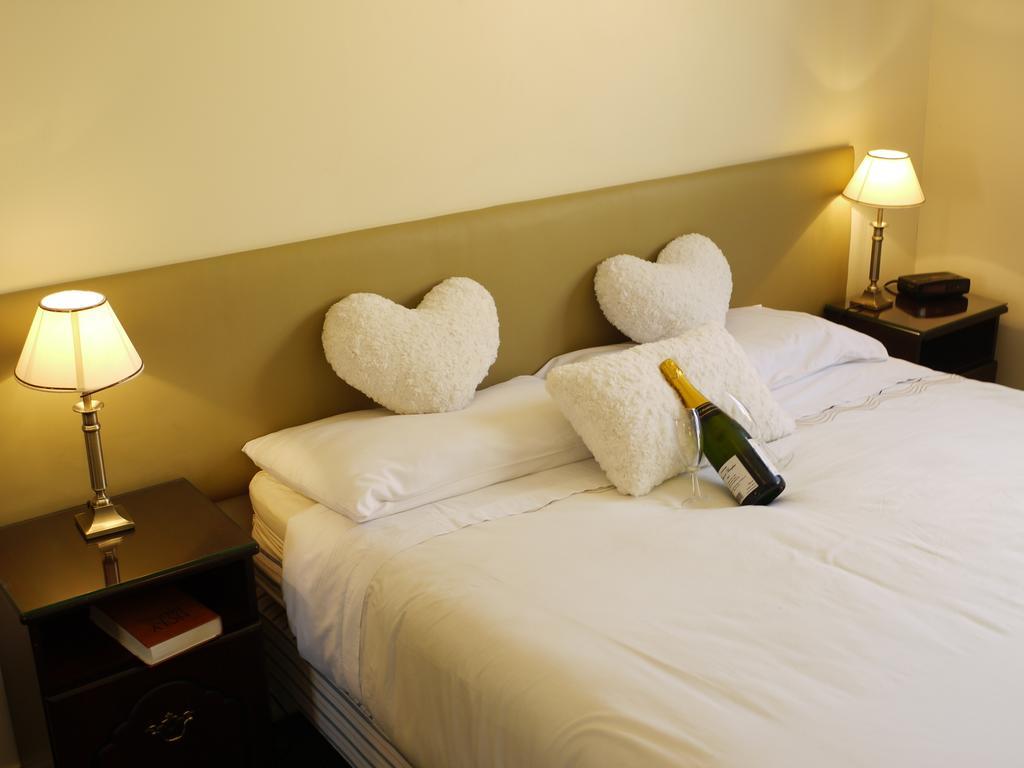 The New Inn Hotel Shottery Bagian luar foto